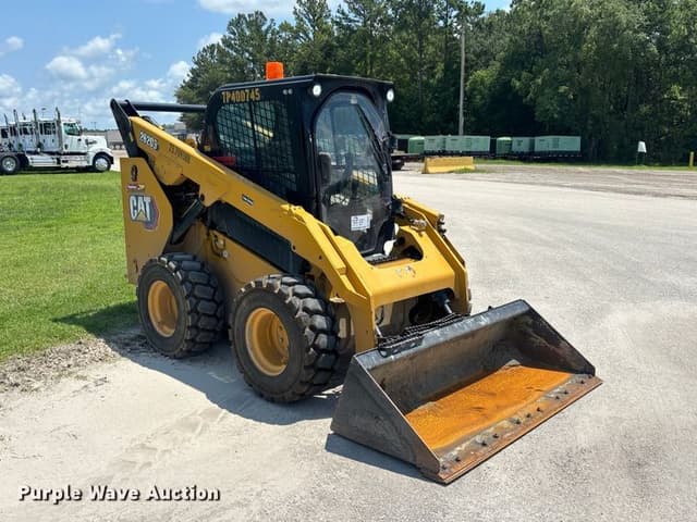 Image of Caterpillar 262D3 equipment image 2