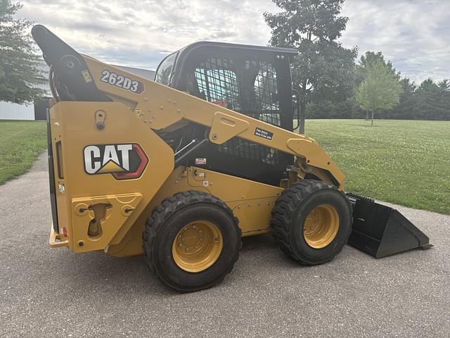 Image of Caterpillar 262D3 equipment image 3