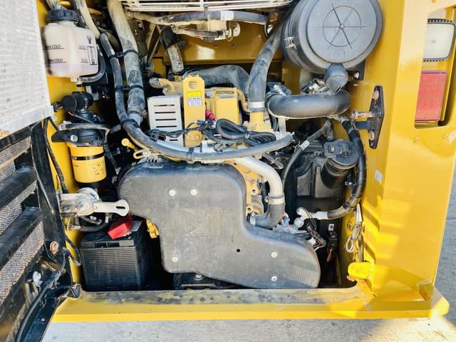 Image of Caterpillar 289D3 equipment image 3