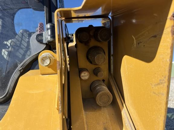 Image of Caterpillar 299D3XE equipment image 2