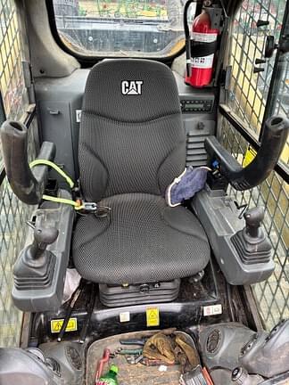 Image of Caterpillar 299D3XE equipment image 4