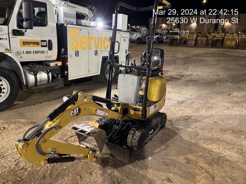 Main image Caterpillar 300.9D