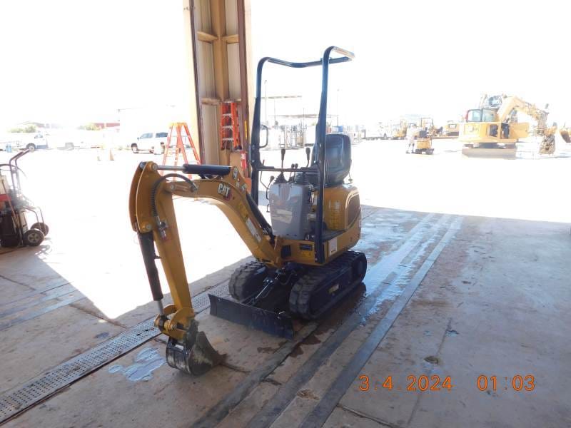 Main image Caterpillar 300.9D