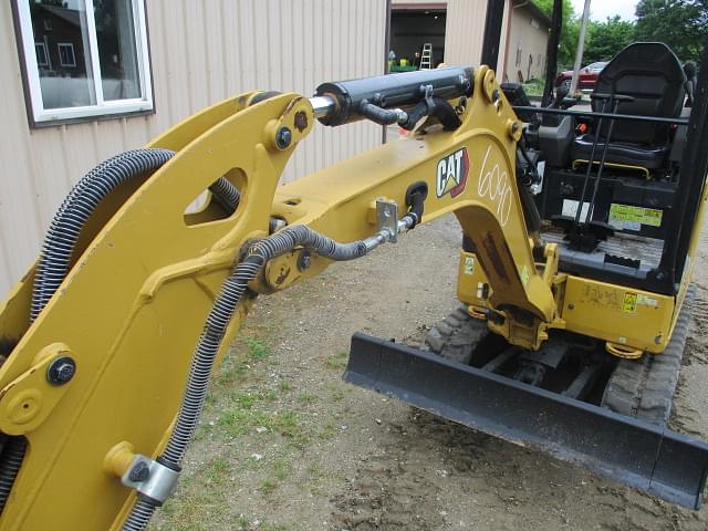 Image of Caterpillar 302CR equipment image 3