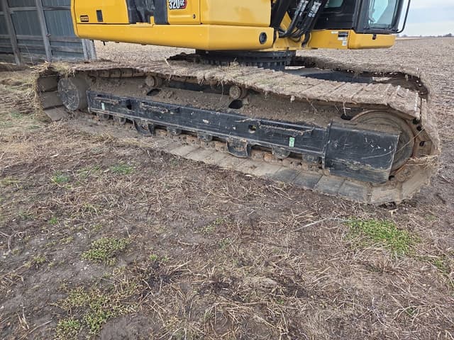 Image of Caterpillar 320 equipment image 4