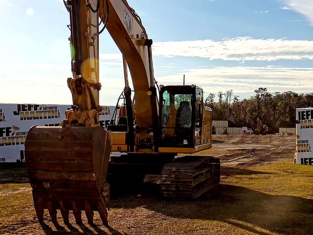 Image of Caterpillar 330 equipment image 1