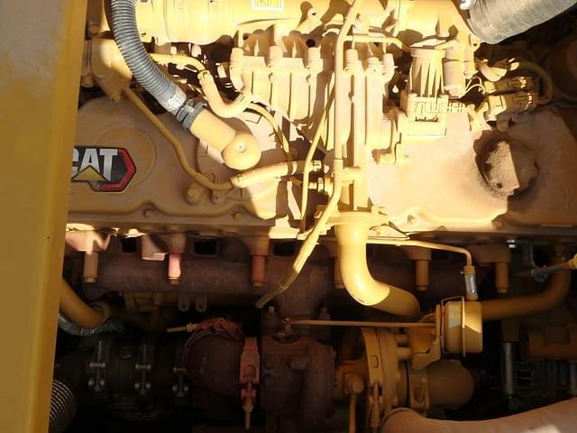 Image of Caterpillar 335 equipment image 3