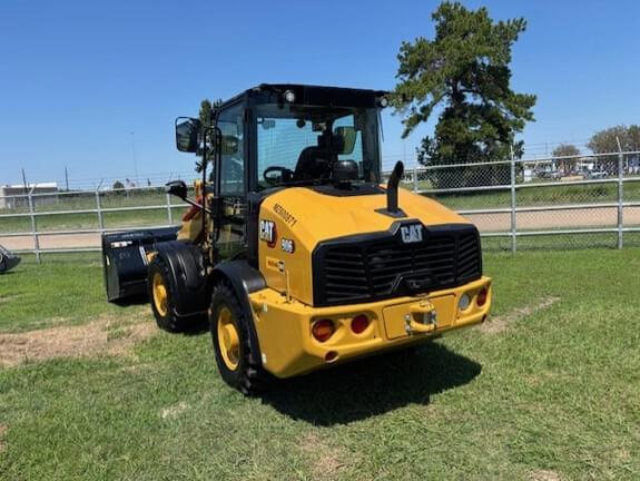 Image of Caterpillar 906 equipment image 1