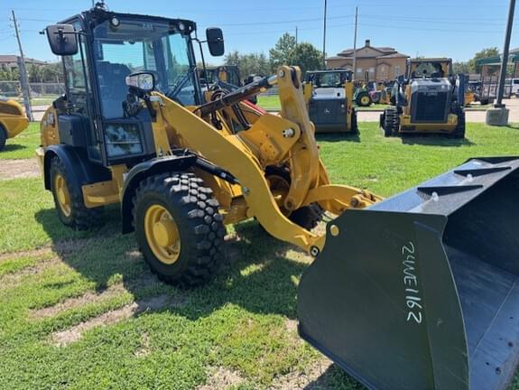 Image of Caterpillar 906 equipment image 4
