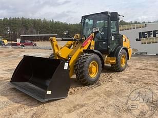 Main image Caterpillar 906