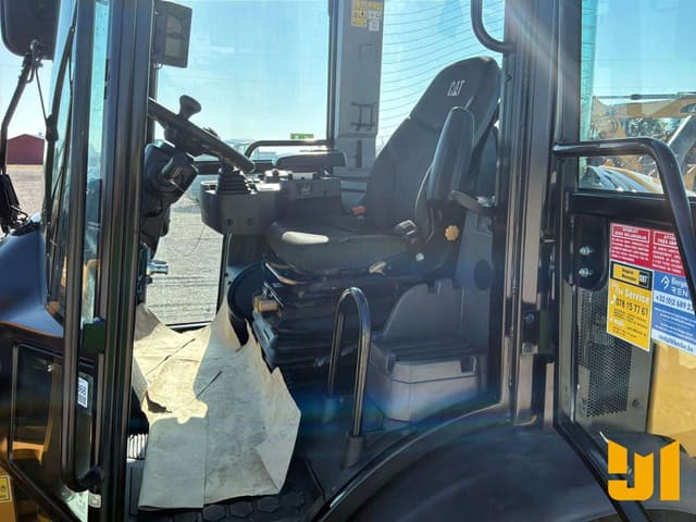 Image of Caterpillar 906 equipment image 4