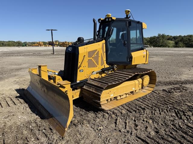 Image of Caterpillar D1 equipment image 4