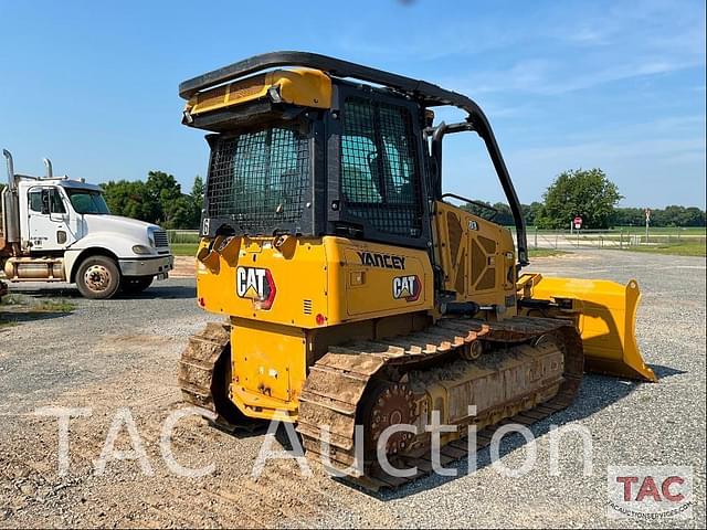 Image of Caterpillar D3 equipment image 4