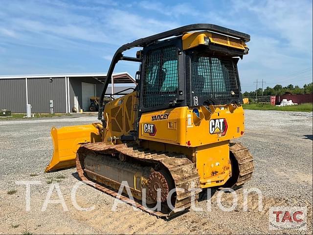 Image of Caterpillar D3 equipment image 2