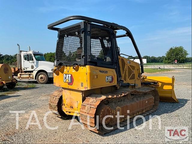 Image of Caterpillar D3 equipment image 4
