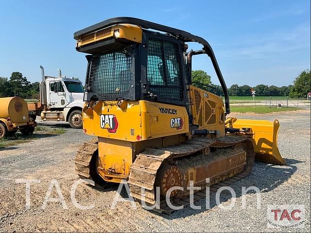 Image of Caterpillar D3 equipment image 4