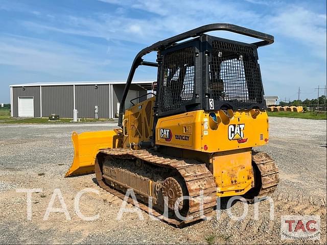 Image of Caterpillar D3 equipment image 2