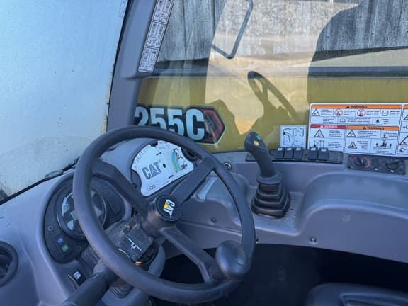 Image of Caterpillar TH255C equipment image 3