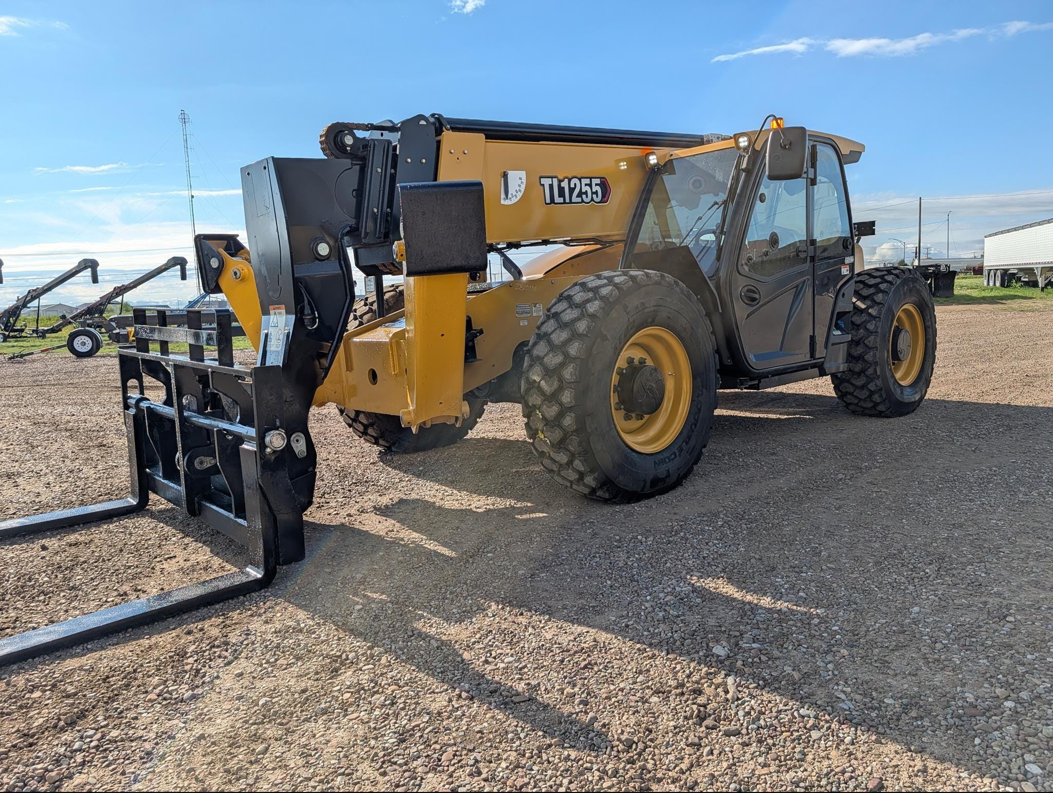 2023 Caterpillar TL1255 Equipment Image0