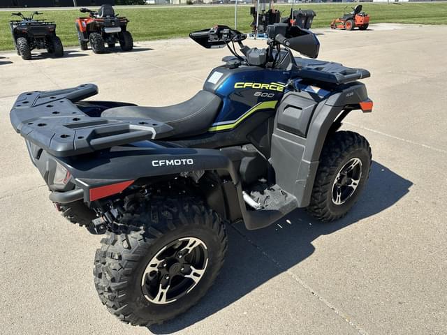 Image of CFMoto CForce 600 equipment image 1