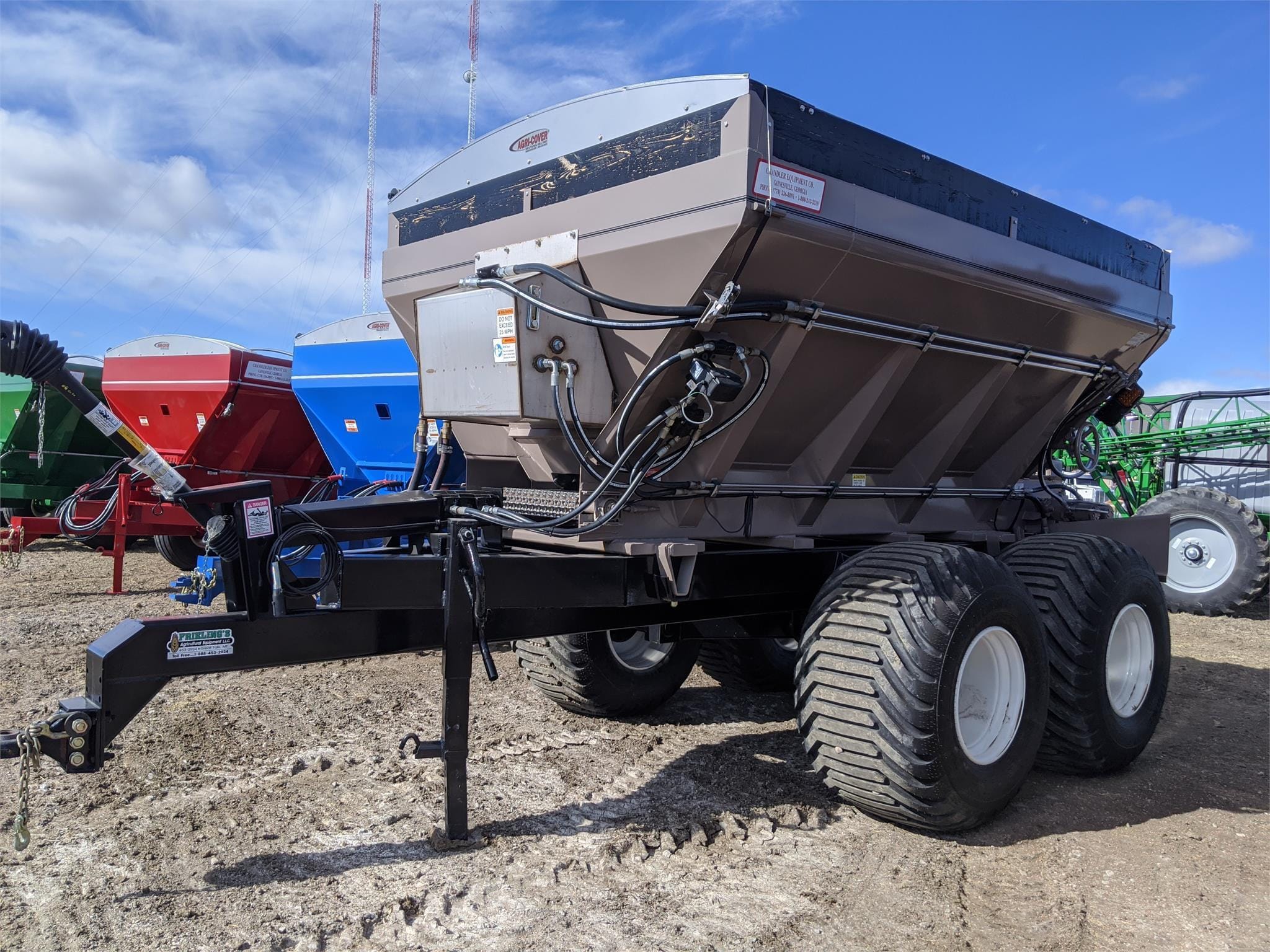 2023 Chandler 35PT-FTLH EXW Equipment Image0