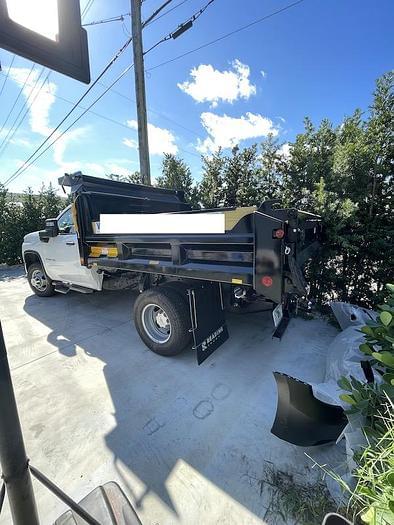 Image of Chevrolet 3500HD equipment image 4