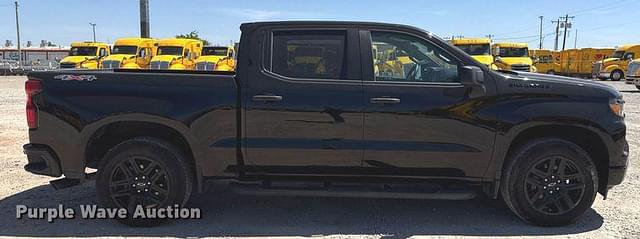 Image of Chevrolet 1500 equipment image 3