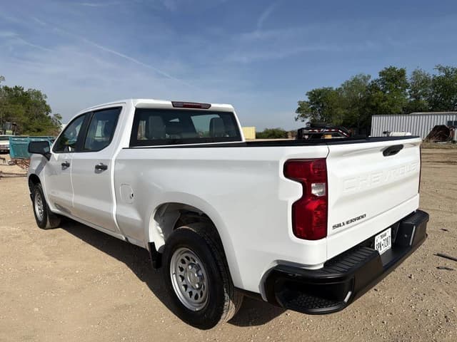 Image of Chevrolet 1500 equipment image 2