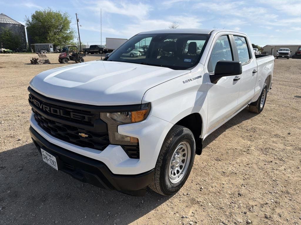 2023 Chevrolet 1500 Equipment Image0