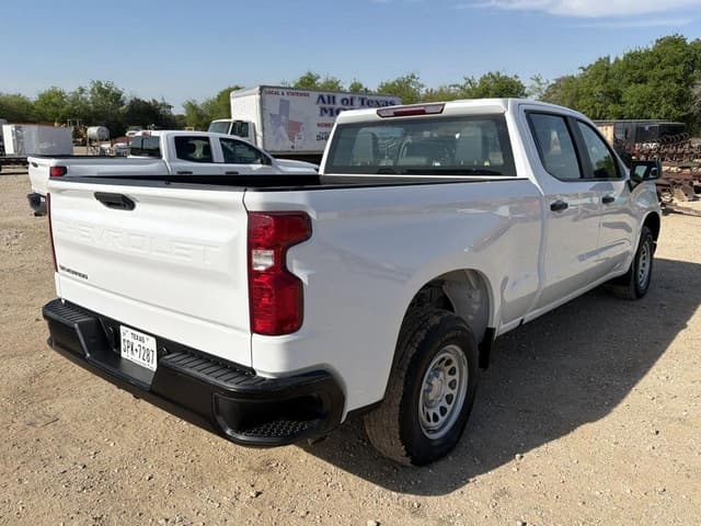 Image of Chevrolet 1500 equipment image 4