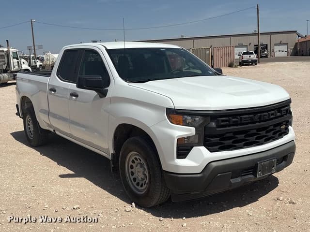 Image of Chevrolet 1500 equipment image 2