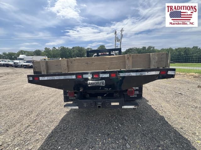 Image of Chevrolet 5500HD equipment image 4