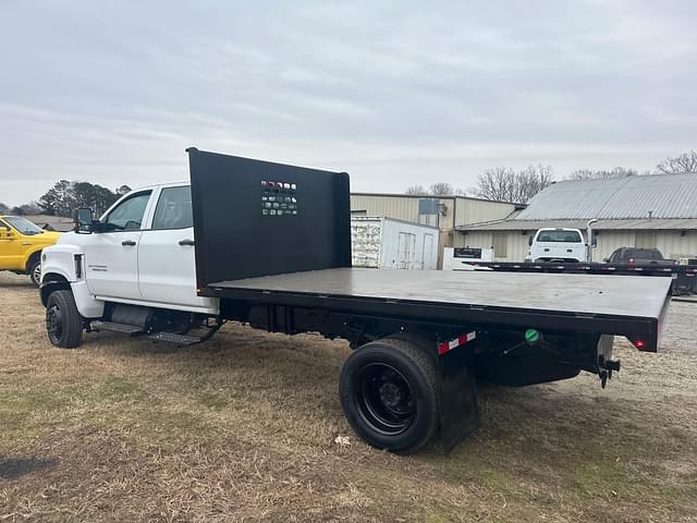 Image of Chevrolet 5500HD equipment image 3