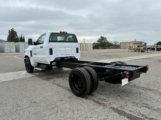 Image of Chevrolet 5500HD equipment image 3