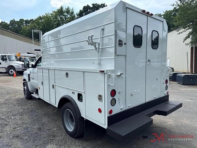 Image of Chevrolet 6500 equipment image 2