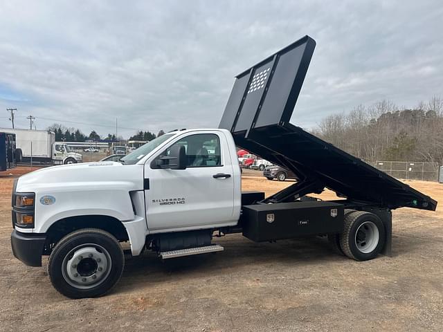 Image of Chevrolet 6500HD equipment image 3