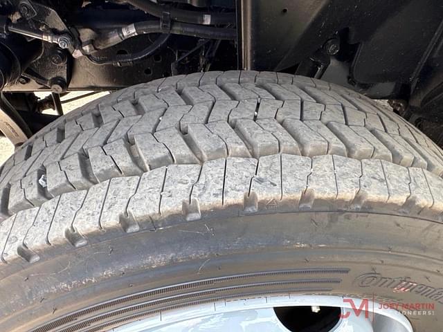 Image of Chevrolet 6500HD equipment image 4