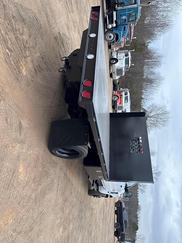 Image of Chevrolet 6500HD equipment image 4