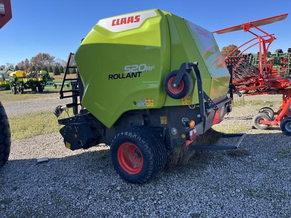 Image of CLAAS Rollant 520RF equipment image 3