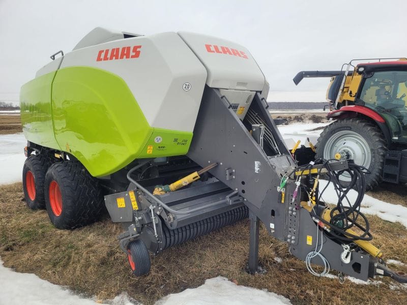 2023 CLAAS 5300 Quadrant Equipment Image0