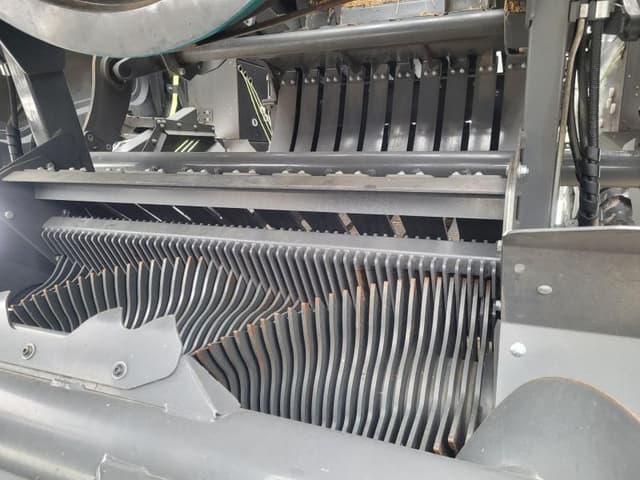 Image of CLAAS 5300 Quadrant equipment image 3