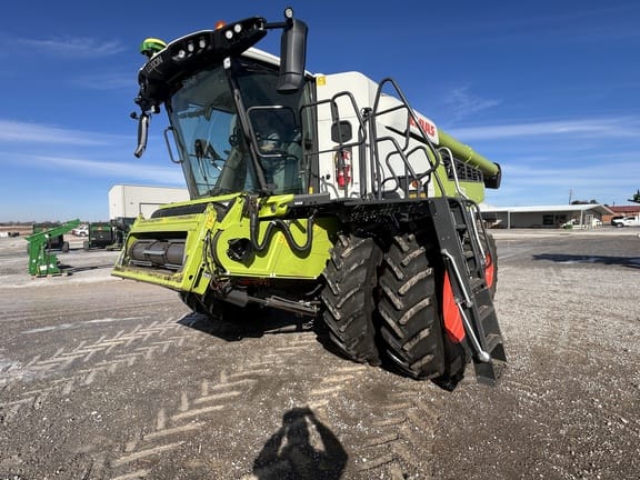 2023 CLASS 8600 Equipment Image0