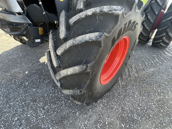 Image of CLASS 8600 equipment image 4
