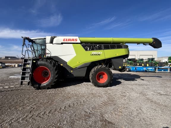 Image of CLASS 8600 equipment image 1