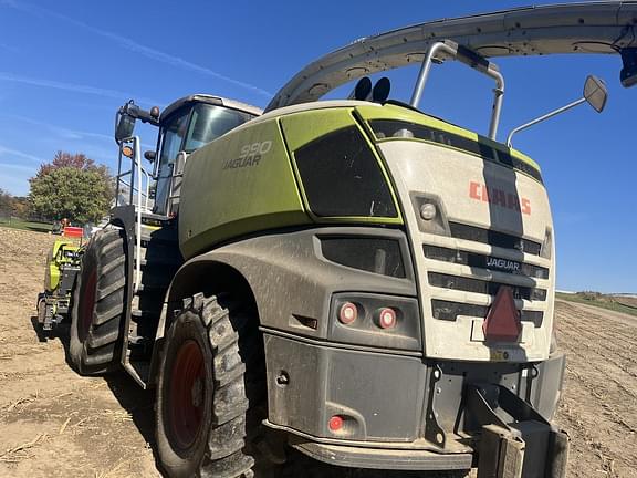 Image of CLAAS Jaguar 990 equipment image 2