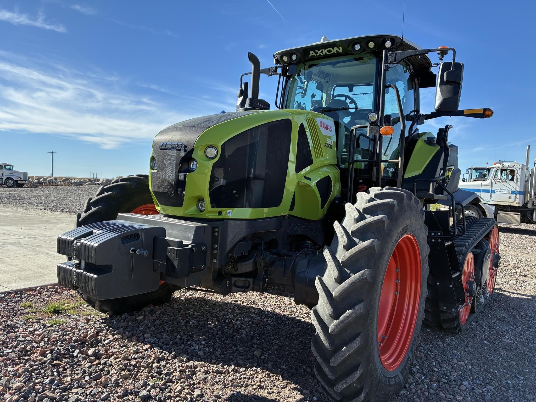 2023 CLAAS Axion 930 Terra Trac Equipment Image0