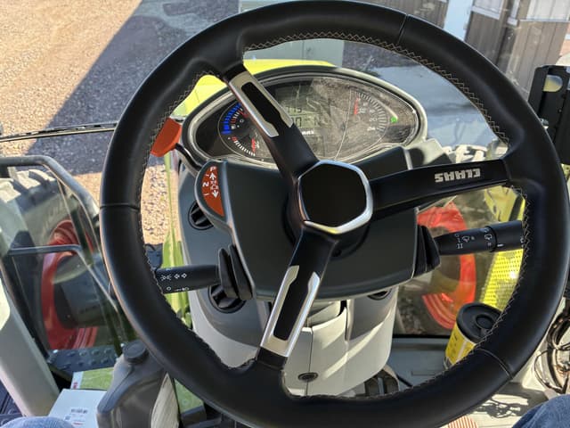 Image of CLAAS Axion 930 Terra Trac equipment image 4