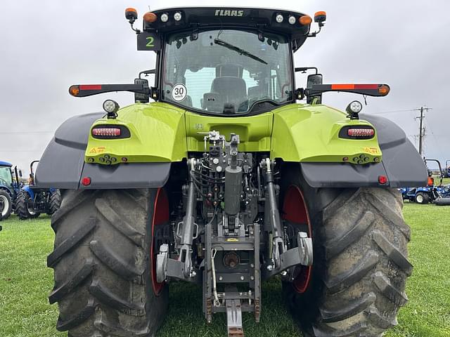 Image of CLAAS Axion 950 equipment image 2