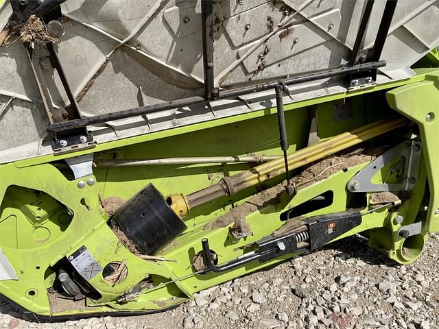 Image of CLAAS 1230 Convio equipment image 4