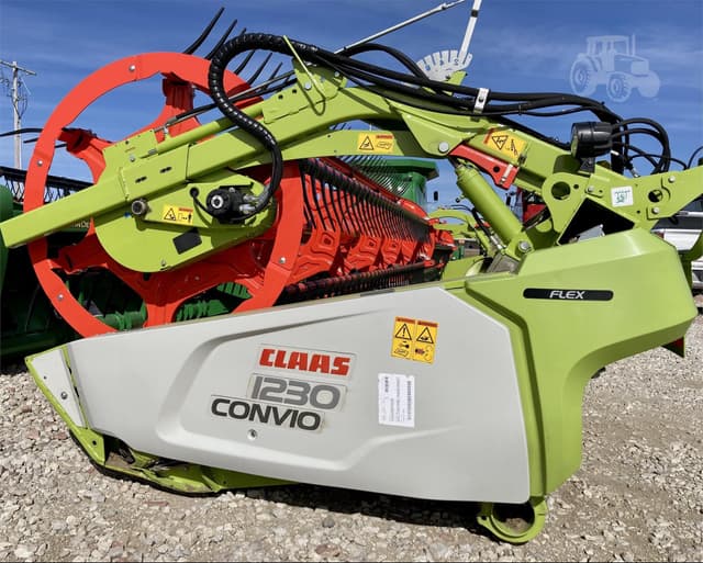 Image of CLAAS 1230 Convio equipment image 2